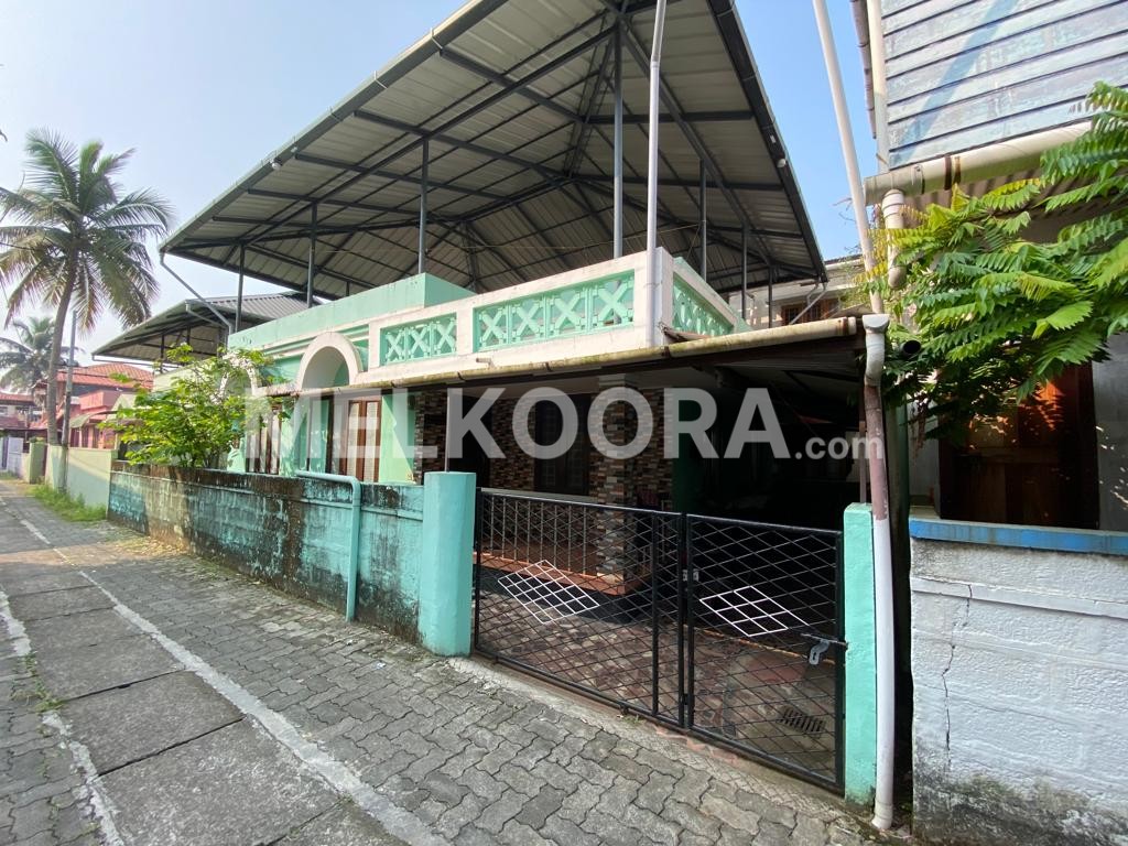 Luxurious 4 BHK Semi-Furnished House for Sale in Vengola