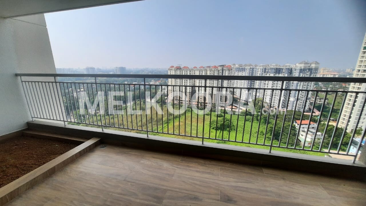 4 BHK SEMI FURNISHED BRAND NEW LUXURY FLAT AVAILABLE AT KALOOR SKYLINE EPIC