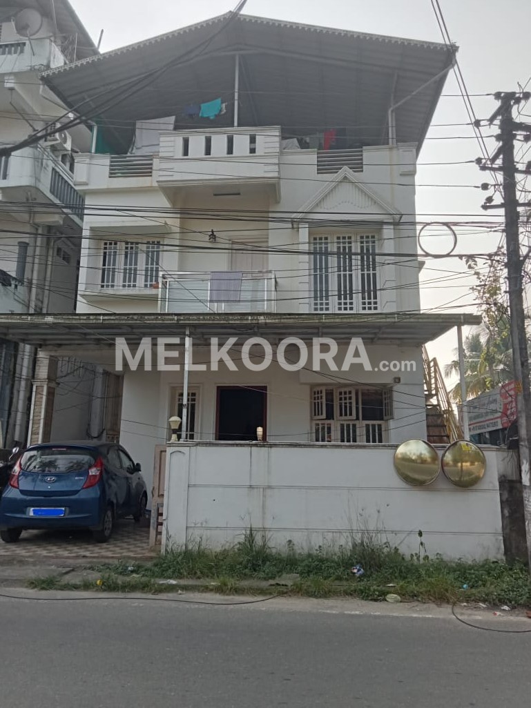 3BHK SEMI FURNISHED INDEPENDENT HOUSE AT VENNALA FOR LEASE