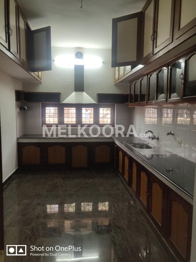 3BHK SEMI FURNISHED INDEPENDENT HOUSE FOR RENT  AT CHITTOOR