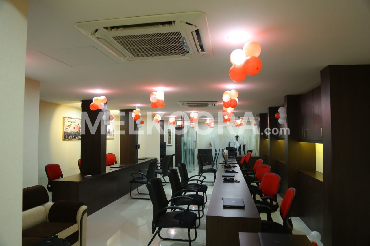 900 SQFT FULLY FURNISHED OFFICE SPACE FOR RENT AT VYTTILLA