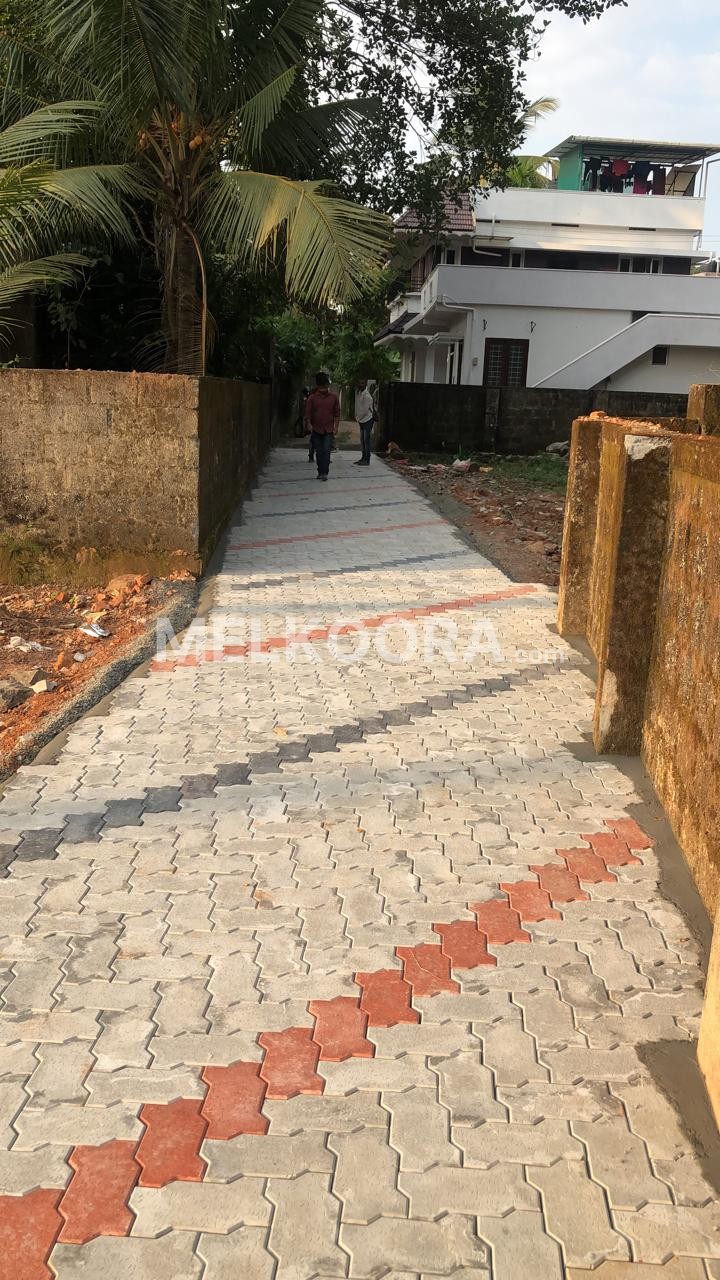44 CENT LAND FOR SALE IN THRIPUNITHURA