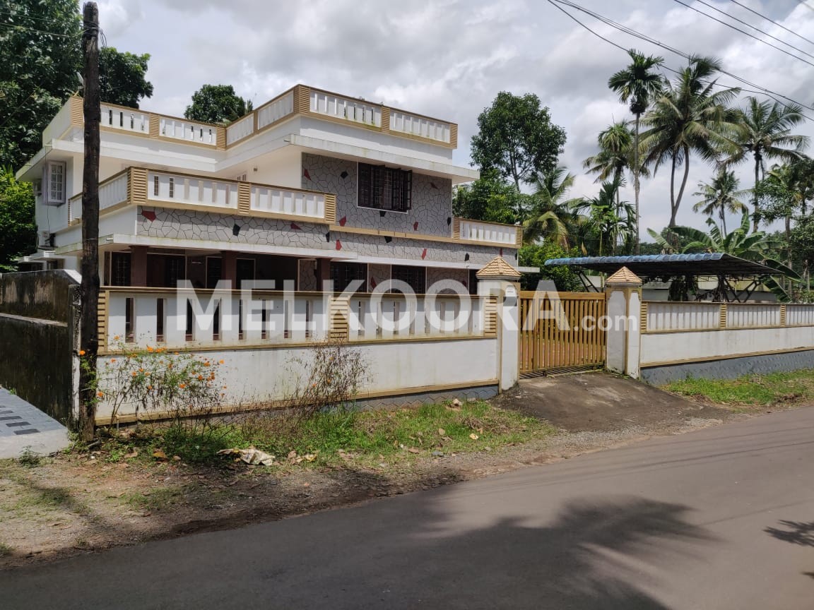 Furnished 4 BHK Independent House for Sale in Thiruvaniyoor