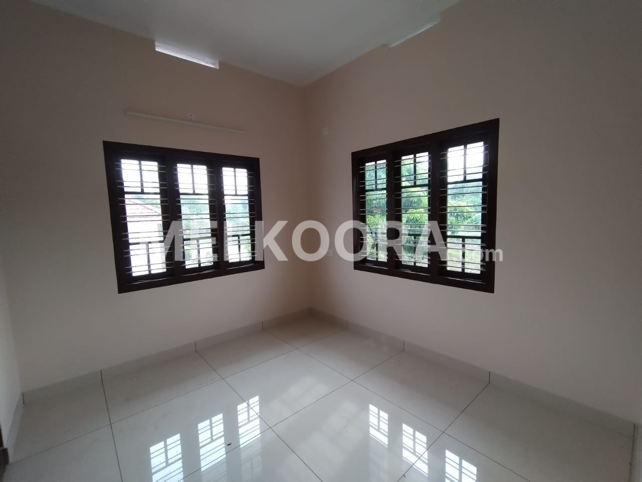 4 BHK SEMI FURNISHED VILLA FOR RENT IN MARKET ROAD PUTHALATH