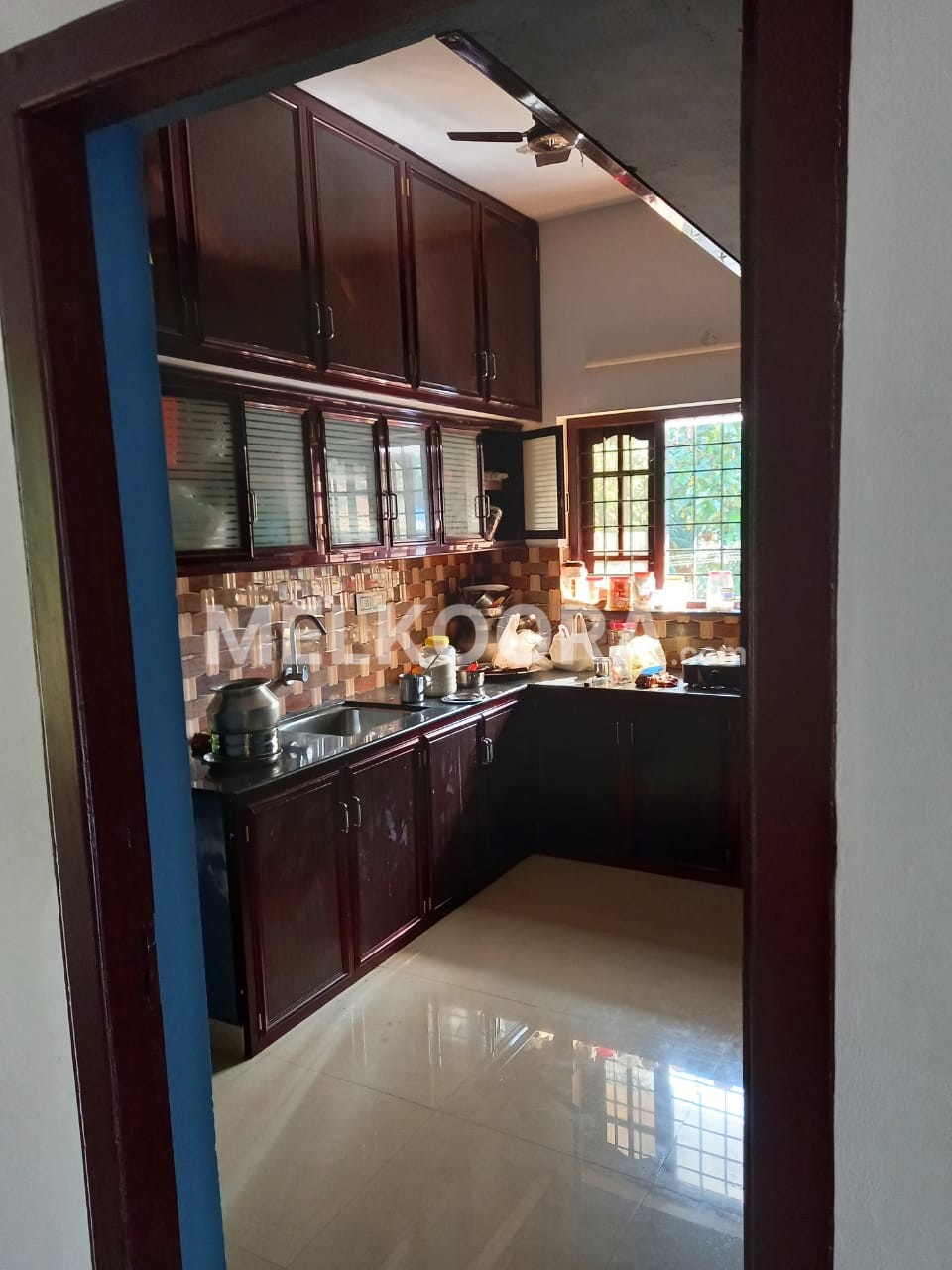 Semi-Furnished 4 BHK House for Sale in Eloor