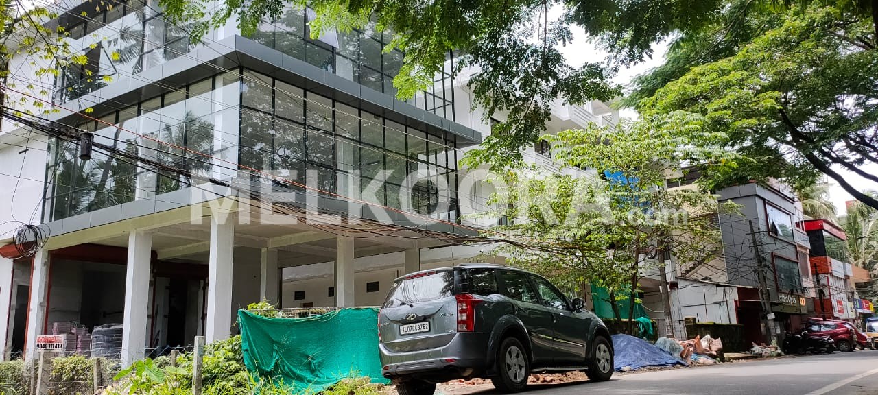 Prime Commercial Building for Rent in Thevara – 1250sq.ft
