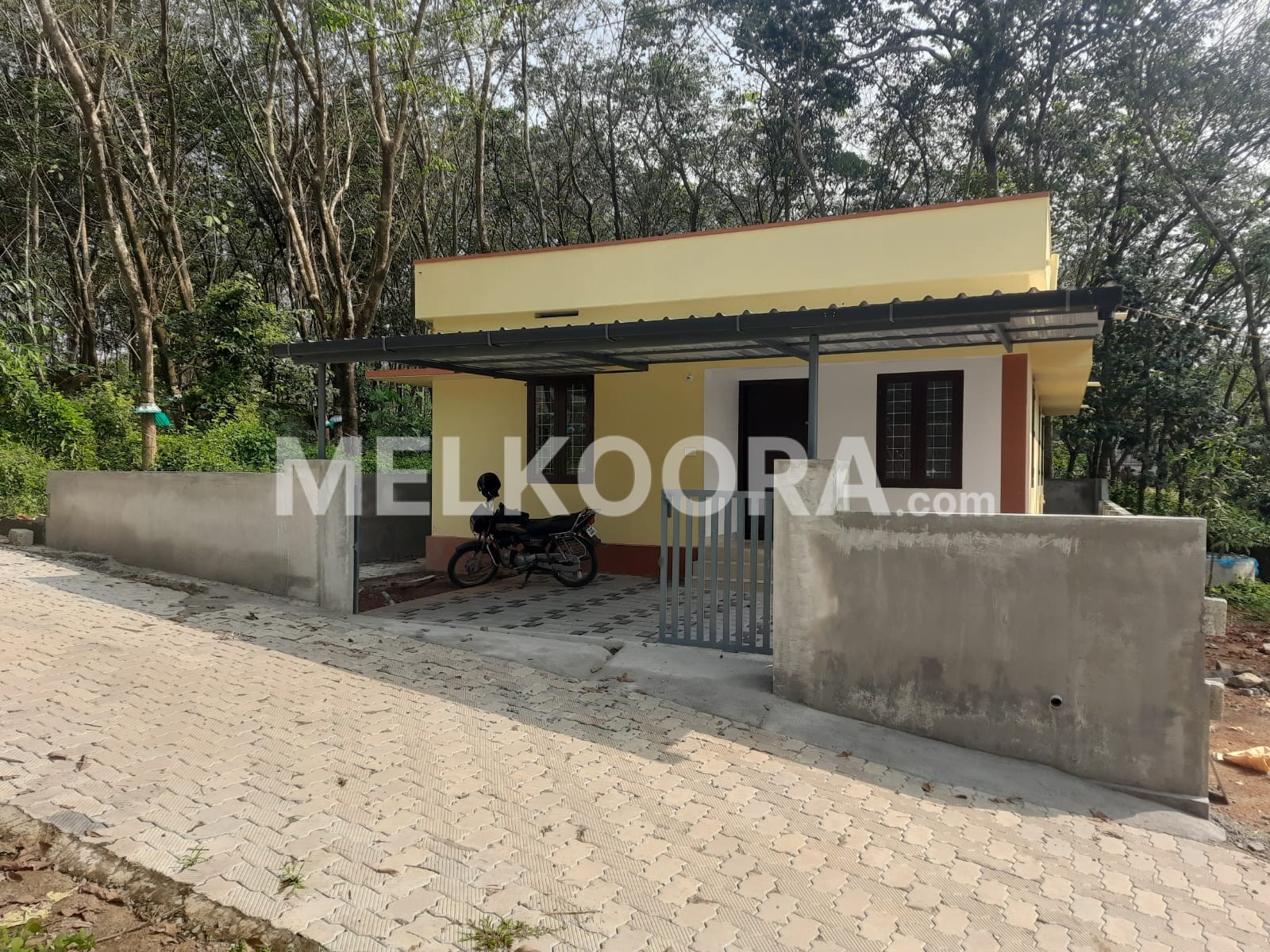 New House for Sale in Mulamthuruthy at just 4 Cents.