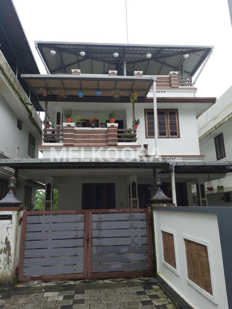 Stunning 3 BHK Semi-Furnished House for Sale in Kakkanad.