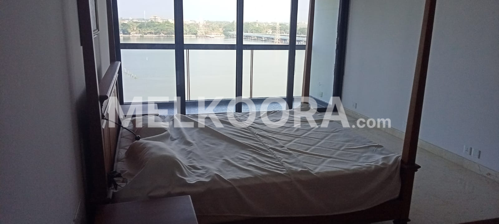 Spacious and Luxurious 4 BHK Furnished Flat for rent in Thevara