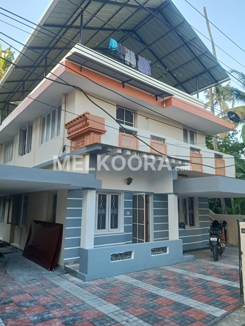 Spacious 1300Sqft, 3 BHK Semi Furnished House for Rent in Kaloor at Rs. 18,000 per month
