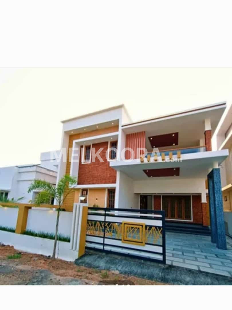 Semi Furnished 4 BHK House for Sale in Aluva