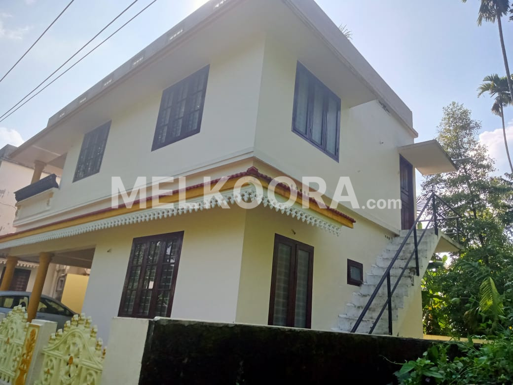 3 BHK 1500 Sqft House for Sale in Nedumbassery
