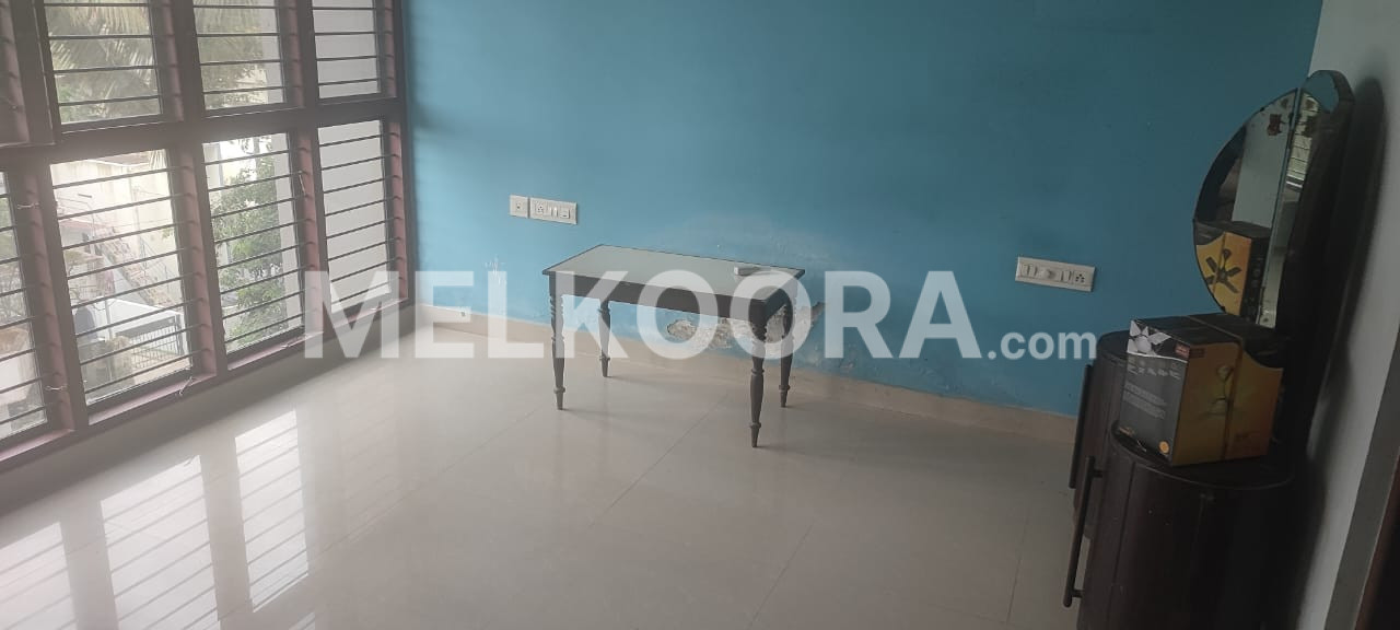 Beautiful 3 BHK Apartment for Rent in Navarathna Apartments, Elamakkara