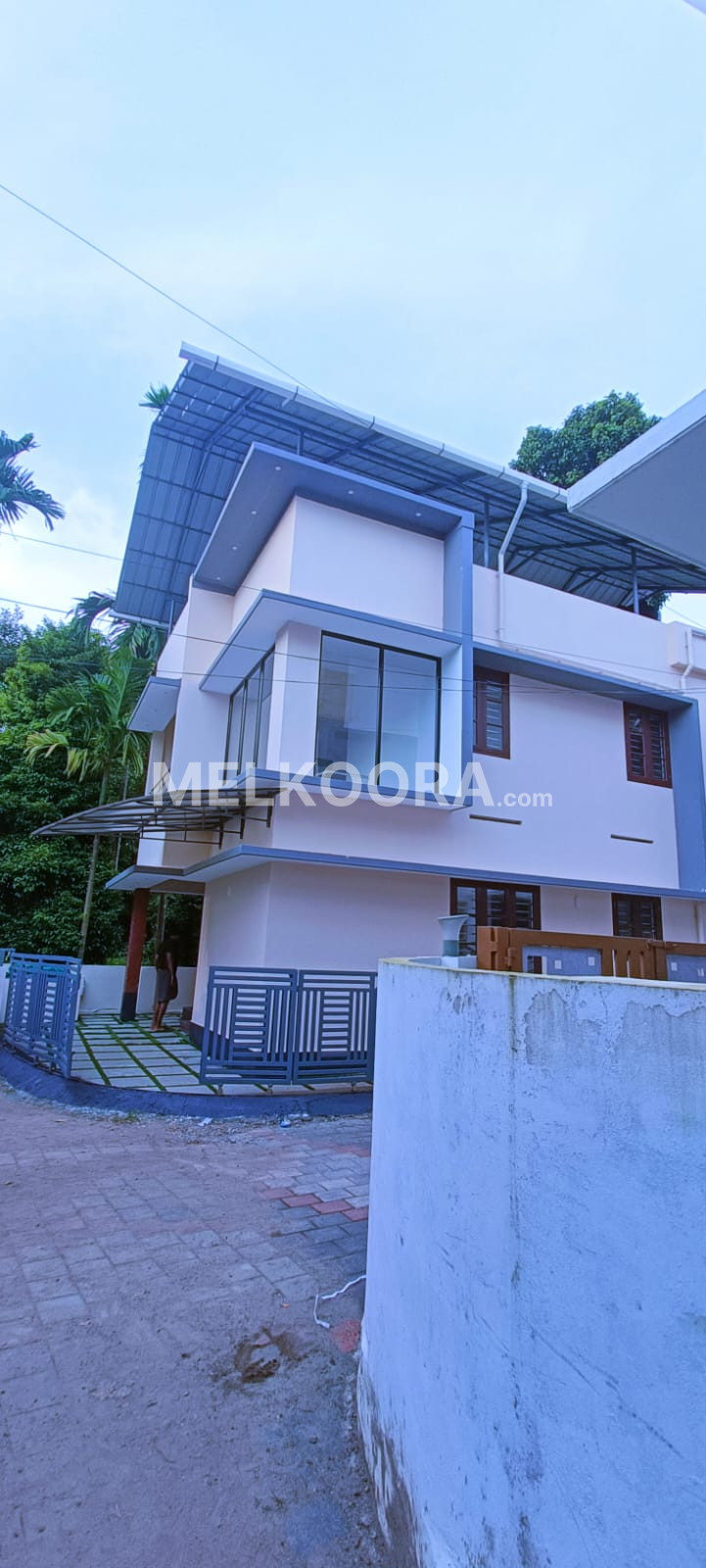 Spacious 3 BHK House for Sale in Thengod, Kakkanad