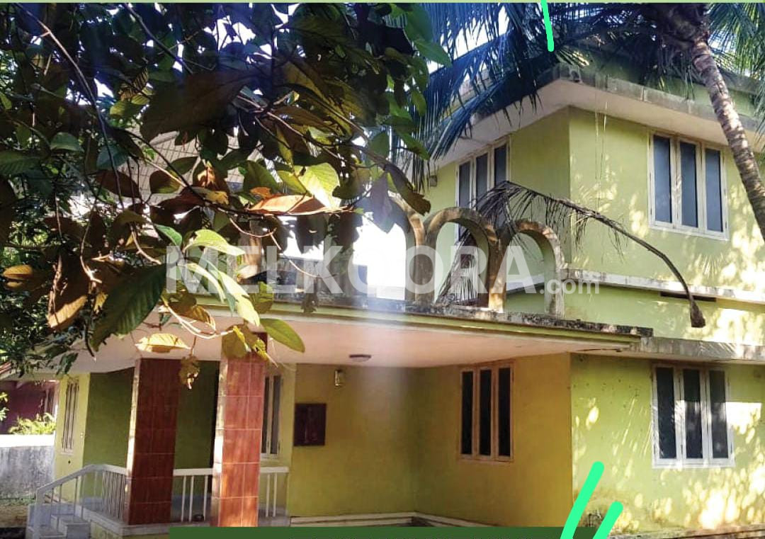 4BHK 2400Sqft  Semi furnished House for Sale at maradu for Rs 1.5Cr