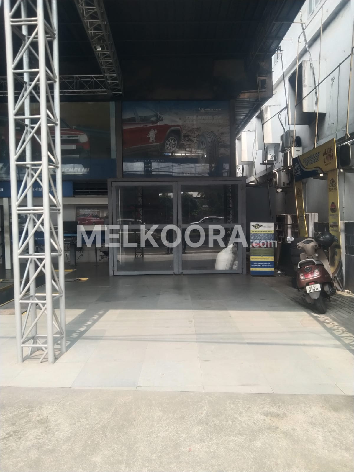 1750Sqft Semi Furnished Commercial Building For Rent at Aluva For Rs 40 Per Sqft