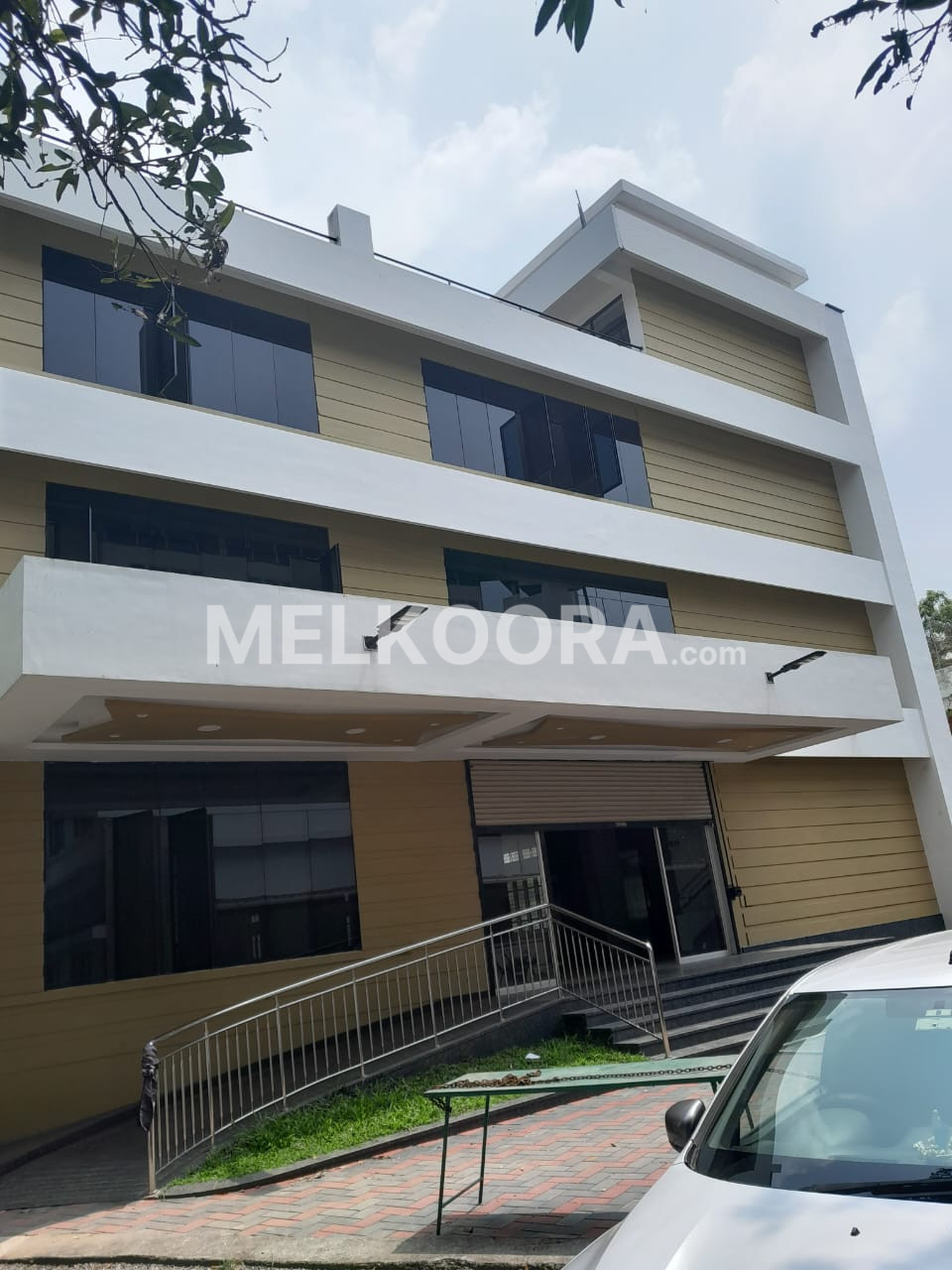 5325Sqft Unfurnished Commercial Building For Rent at Ernakulam For Rs 45 Per Sqft