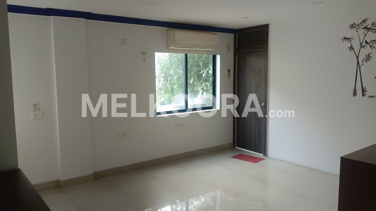 450Sqft Fully Furnished Office Space For Rent at Maradu For Rs 25000/Month
