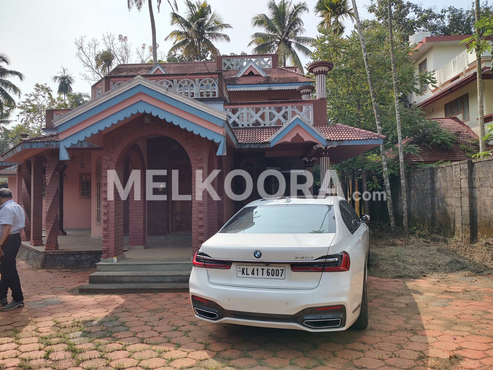 3BHK 2000Sqft Semi Furnished House For Rent at Kundannoor For Rs 50000/Month