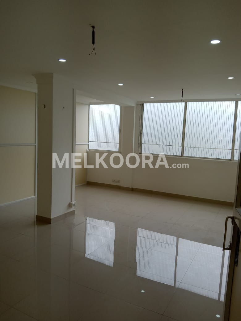 2000Sqft Semi Furnished Commercial Building For Rent at petta For 90Rs Per Sqft