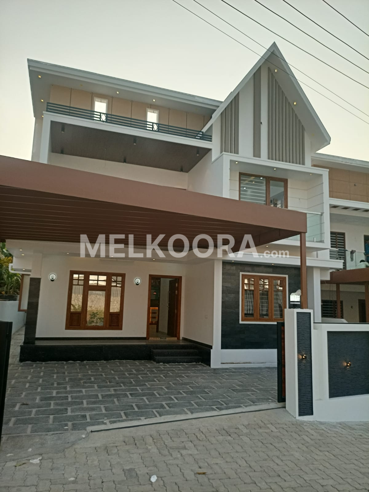 4BHK 2400Sqft Semi Furnished House for Sale at Kakkanad for Rs 1.28crore