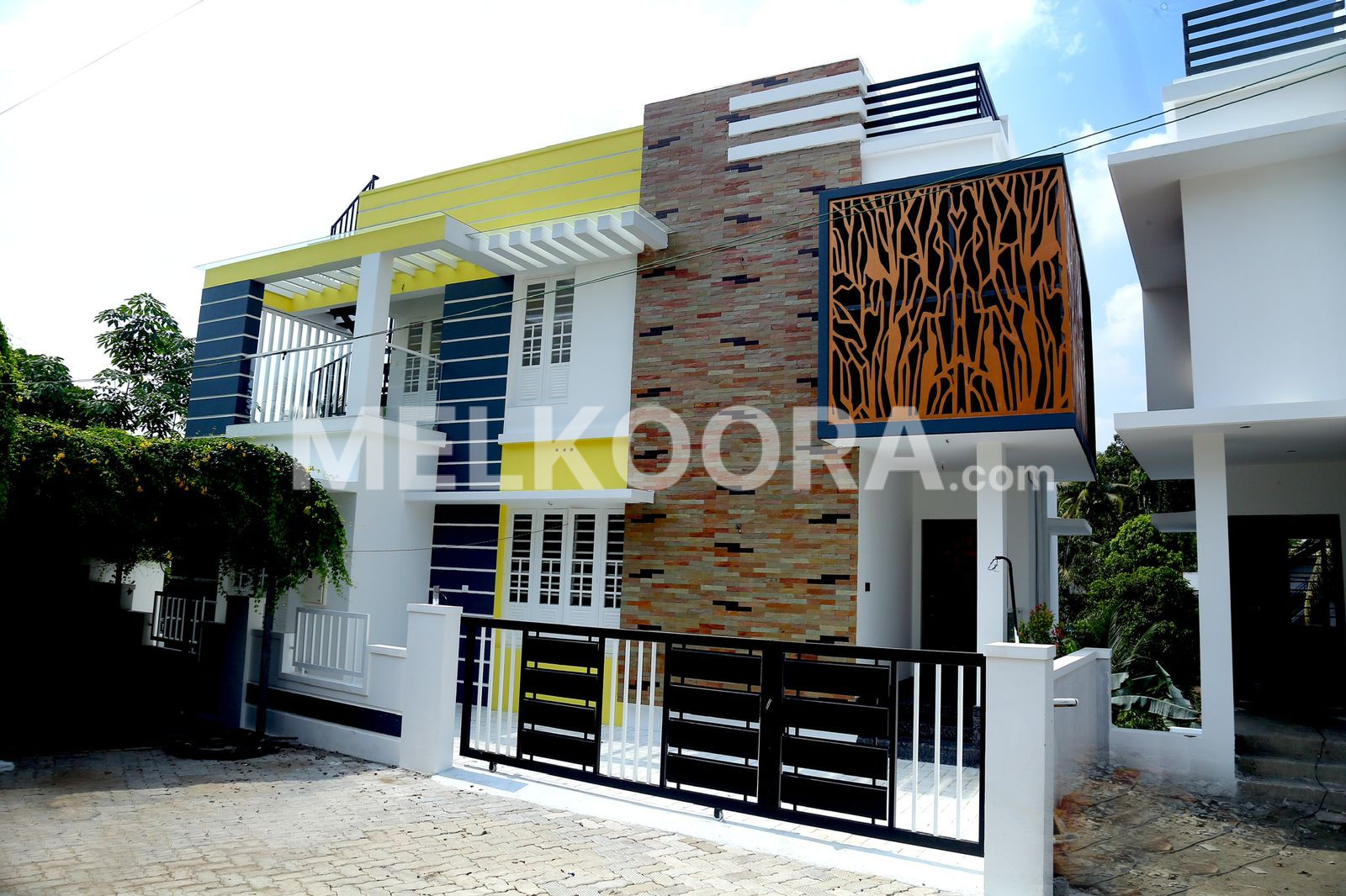 4BHK 4100Sqft Semi Furnished Villa for sale at Kakkanad for Rs 2.90Crore