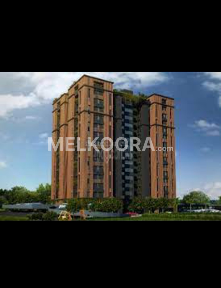 3BHK 2000Sqft Semi furnished flat for rent at Kadavanthra for Rs45000/month