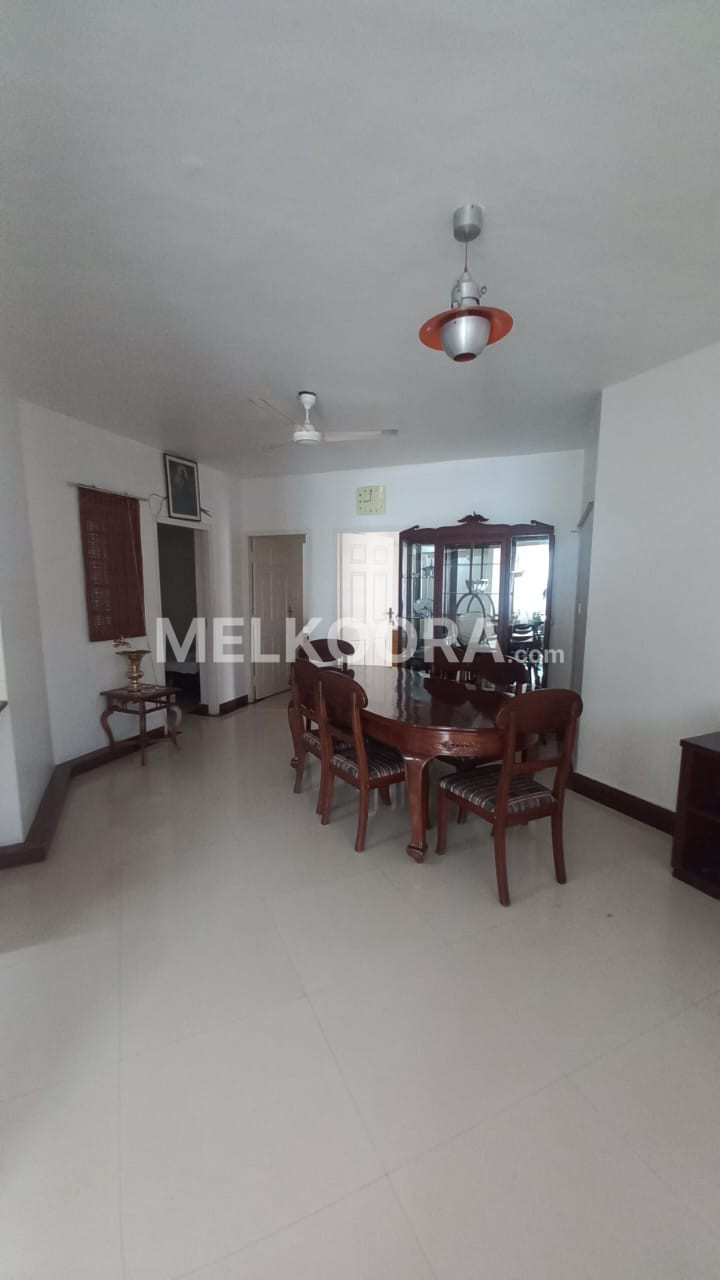 3BHK 2000Sqft Fully Furnished apartment for Rent at Thevara for Rs35000/Month