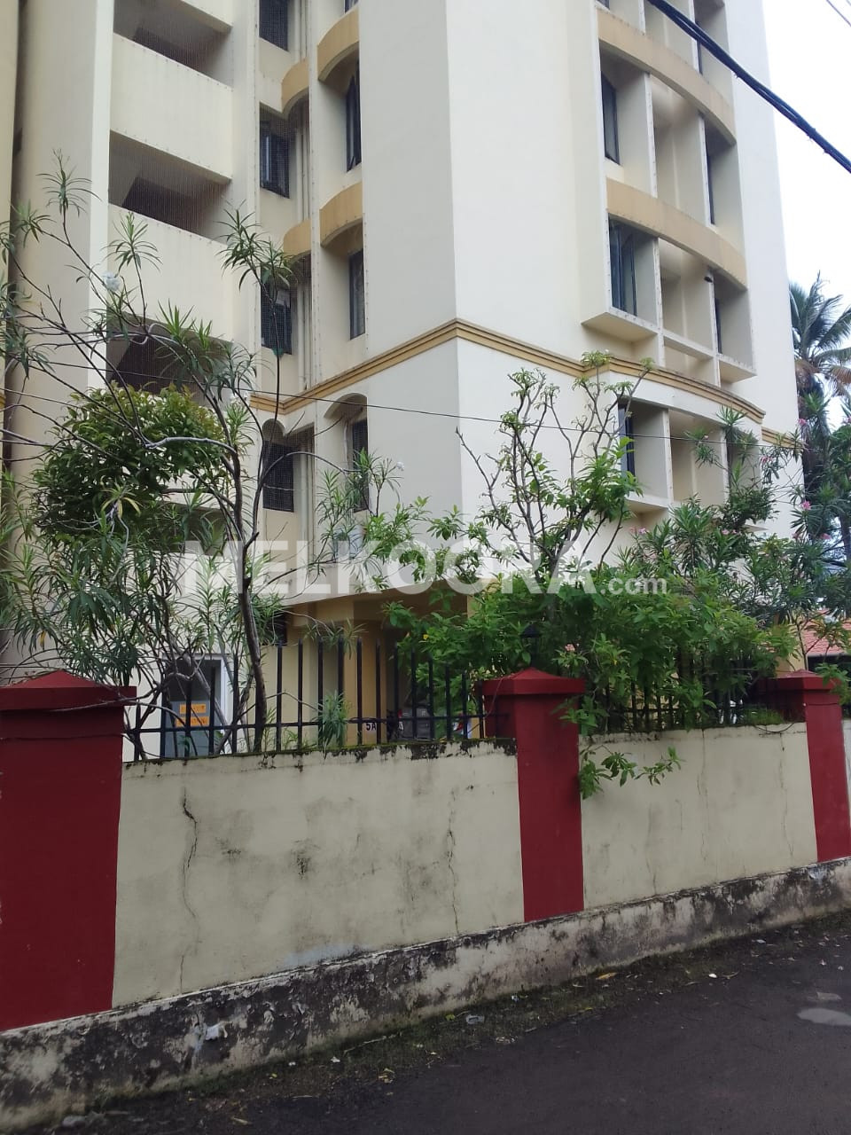 3BHK 1350Sqft Semi Furnished Apartment For Sale at Skyline Florento,Kaloor For Rs 75Lakhs