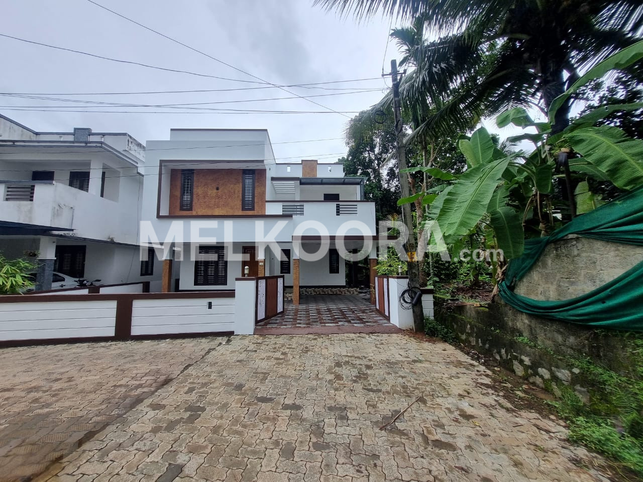 3BHK 2000Sqft Semi furnished house for sale at Kakkanad for Rs 59Lakhs