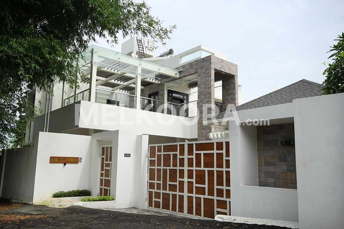 4BHK 5000Sqft Fully Furnished House For Sale at Puthenkurishu For Rs 3.3Cr