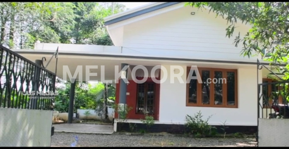 3BHK 1300Sqft Semi furnished house for sale at Kothamangalam for Rs 50Lakhs