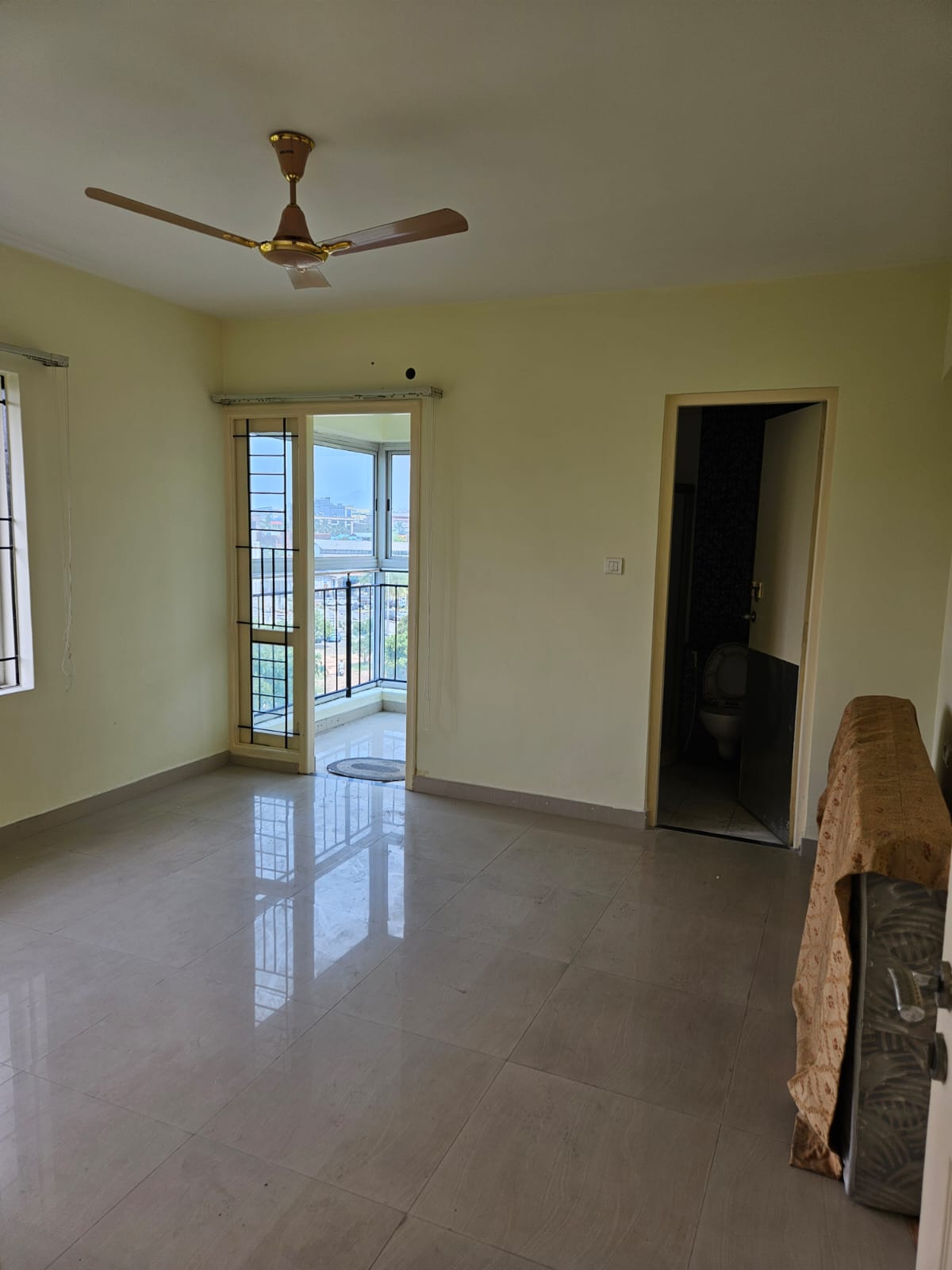 3BHK 1788Sqft Semi Furnished Flat for Sale at Edappally for Rs1Cr