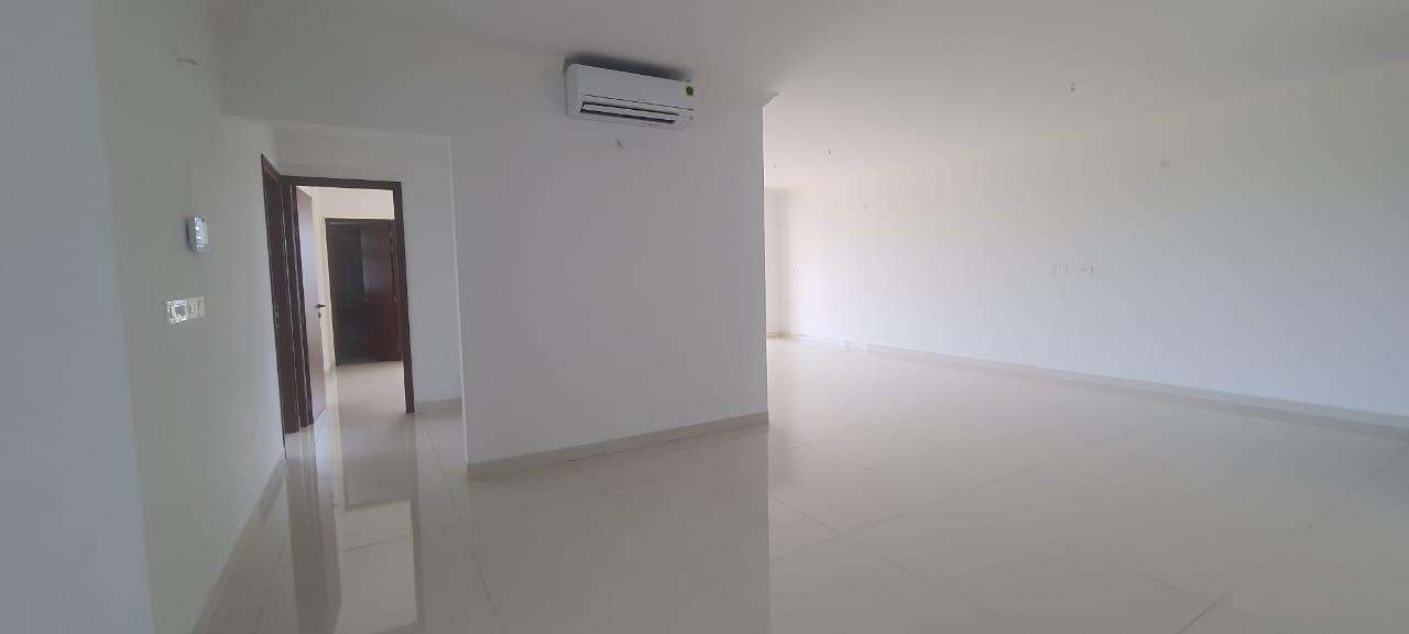 4BHK 2722Sqft Semi Furnished Flat for Sale at Kaloor for Rs3Cr