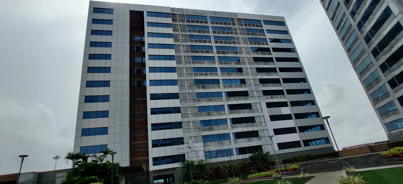 1520Sqft Semi Furnished Office Space For Rent at Vallarpadam For 45Rs/Sqft