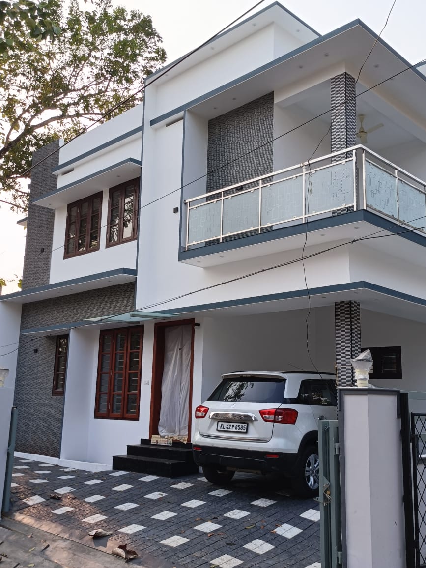 3BHK 1800Sqft Semi Furnished House for Sale at Kakkanad for Rs1.2Cr