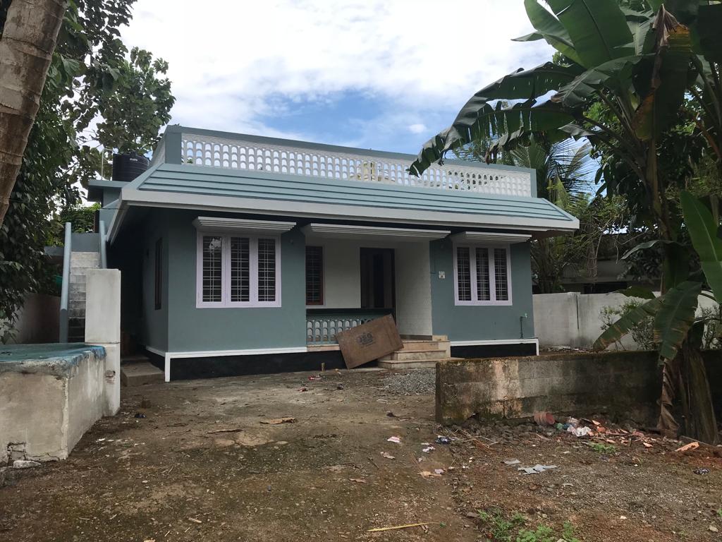 3BHK 1200 Sqft Semi Furnished House for Sale at Pookkattupady for Rs60L