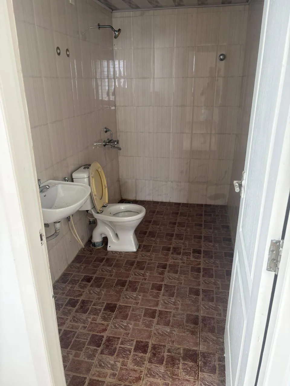 2BHK 1340Sqft Semi Furnished Flat For Sale at Kakkanad For Rs 52Lakhs