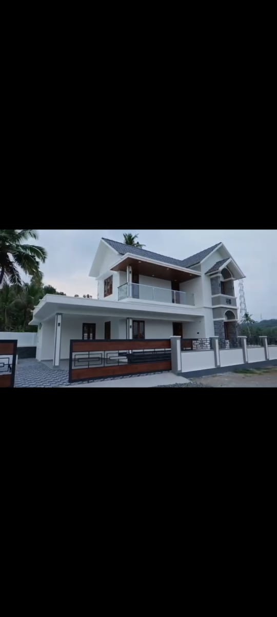 4BHK 2200Sqft Unfurnished House For Sale at Pallikkara For Rs 1.10Cr.