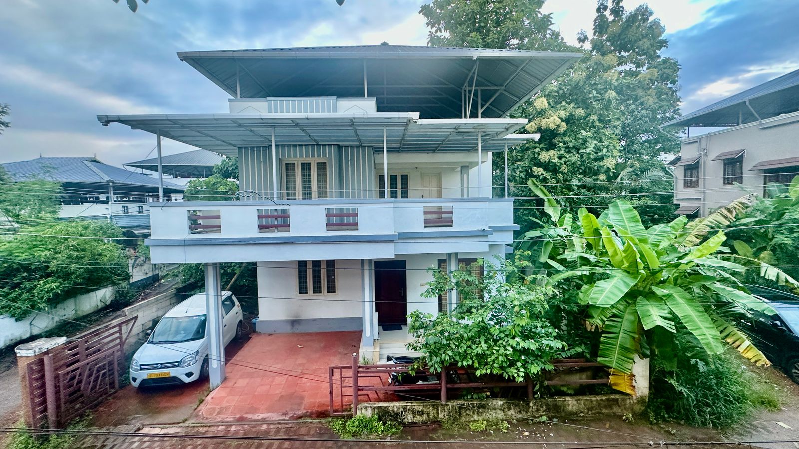 4BHK 2042Sqft Semi Furnished Villa For Sale at Kakkanad For Rs 1.15Cr.