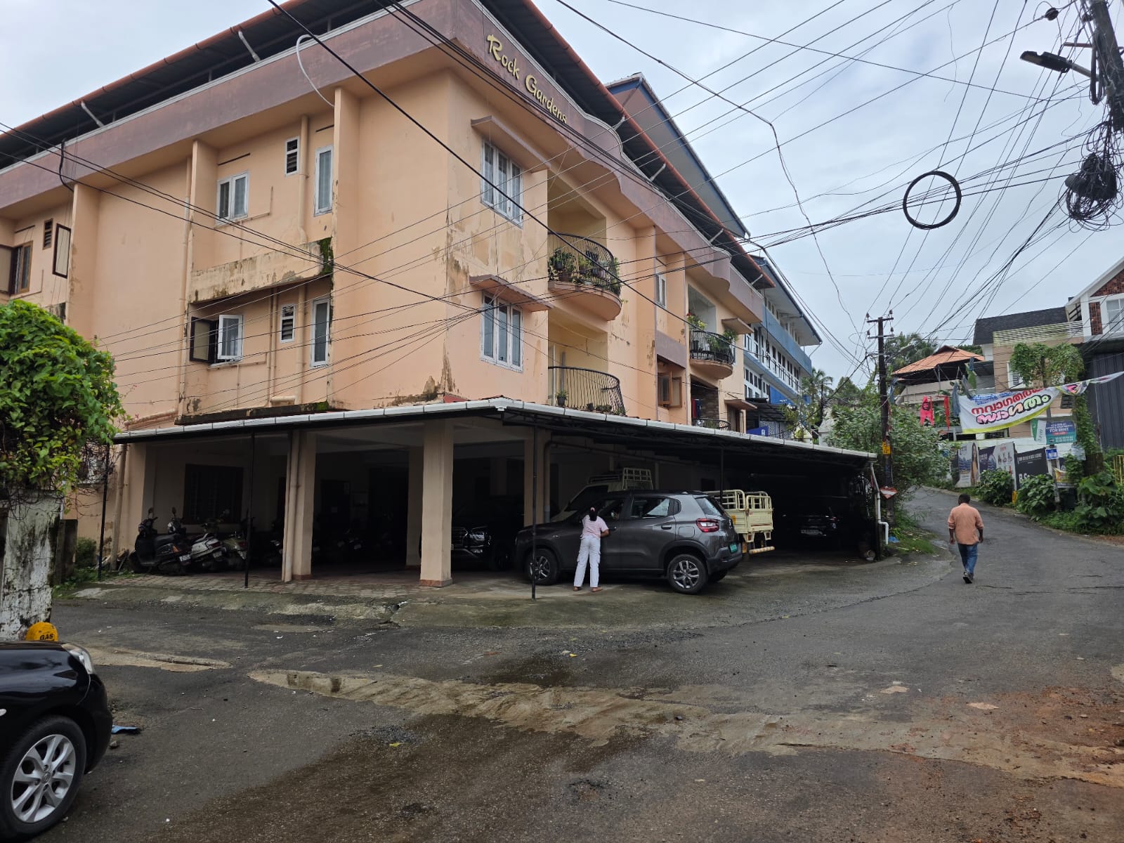 2BHK 1000Sqft FFurnished Apartment for Sale at Trikkakara for Rs 37.5L