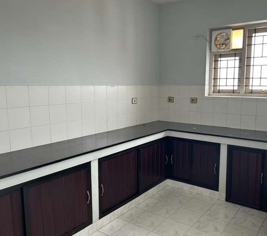 3BHK 1200Sqft Semi Furnished Flat for Rent at Kadavanthra for Rs 29200/Month