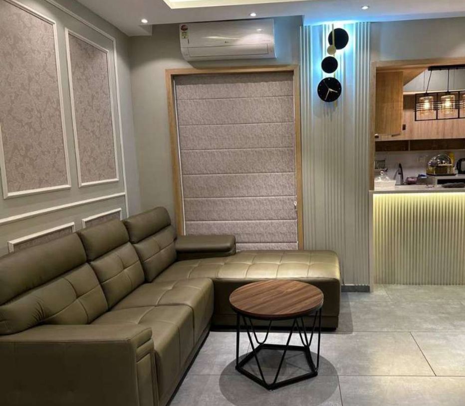 2BHK 1000Sqft Fully Furnished Flat for Rent at Vyttila for Rs 45000/Month.