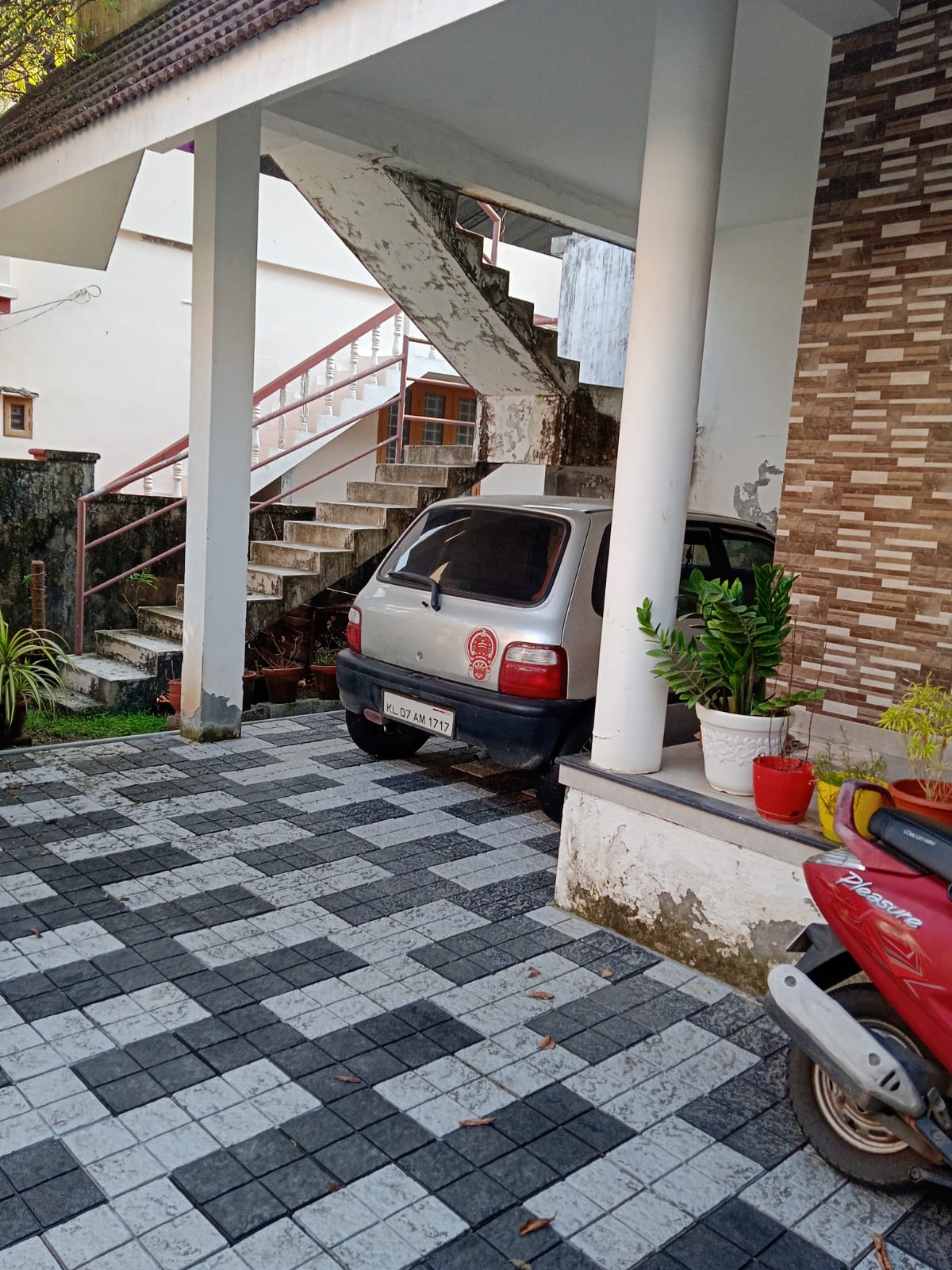 3BHK 1300Sqft Fully Furnished House for Rent at Kaloor for Rs 30000/Month