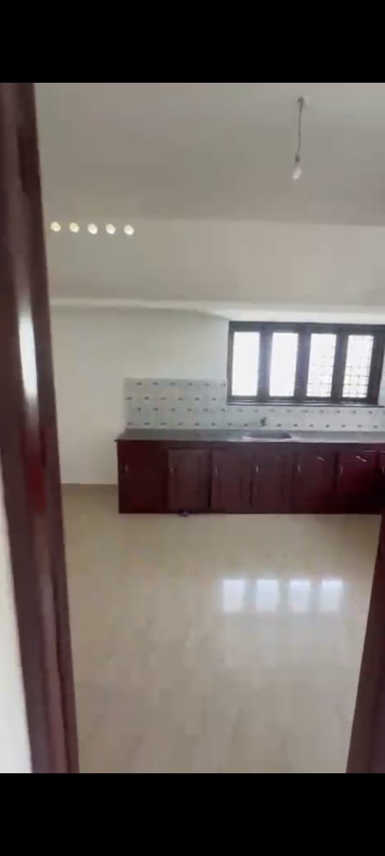 2BHK 1300Sqft Semi Furnished House for Rent at Kakkanad for Rs 15000/month