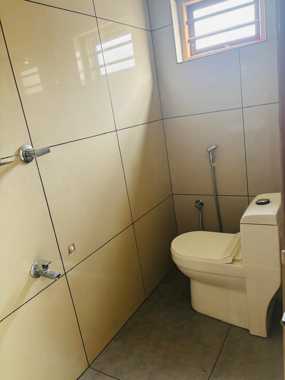 2BHK 1000Sqft Fully Furnished Apartment for Rent at Kakkanad for Rs 20000\Month