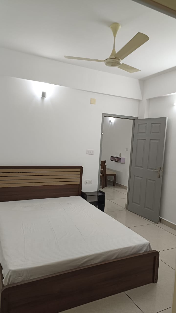 2BHK 1150Sqft Fully Furnished flat for Rent at Kakkanad for Rs 32000\Month