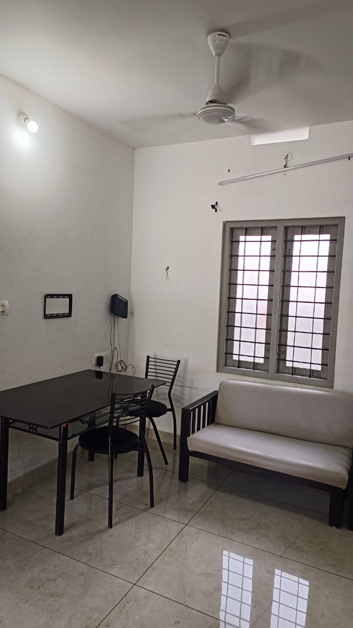 1BHK 800Sqft Fully Furnished flat for rent at  Kaloor for Rs 19000\month