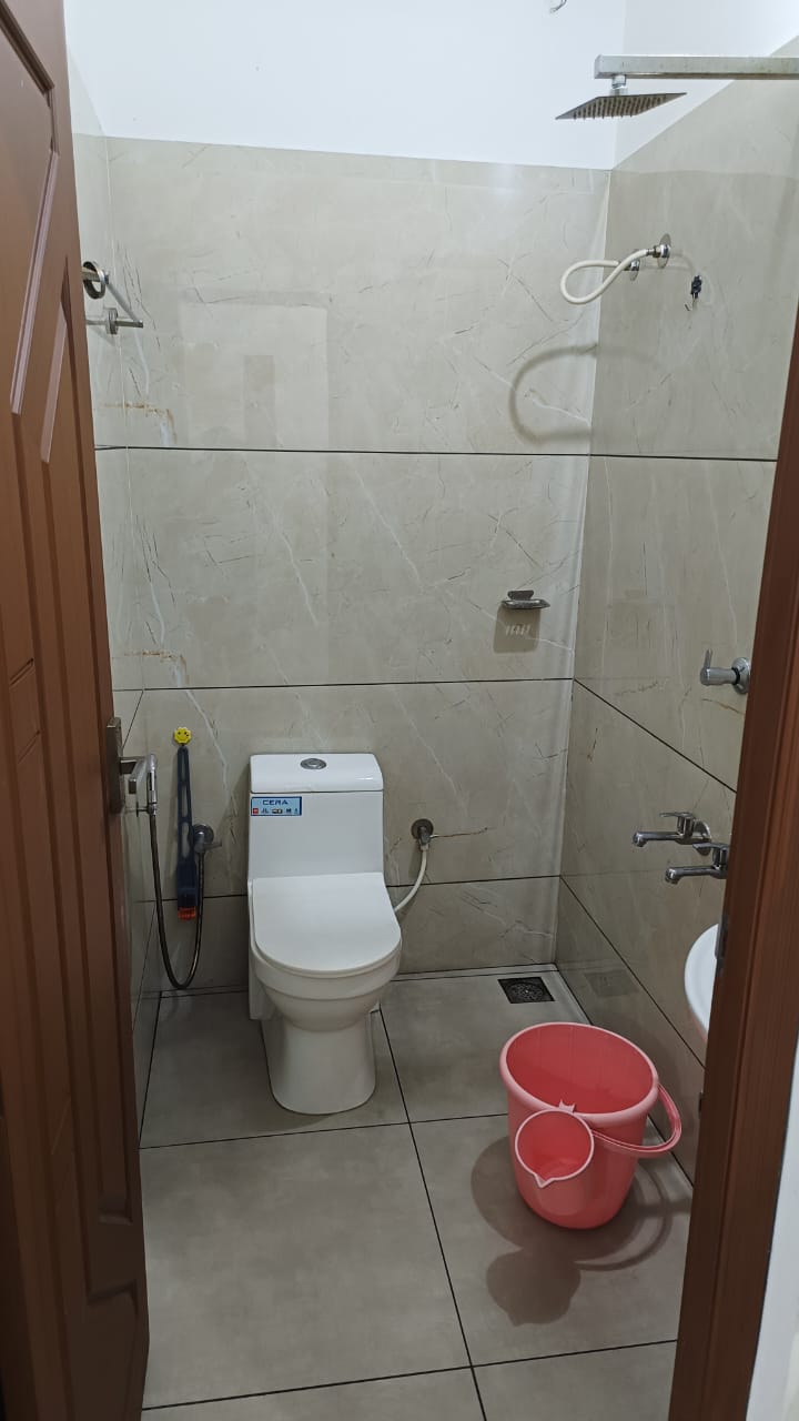 1BHK 800Sqft Fully Furnished flat for rent at  Kaloor for Rs 19000\month