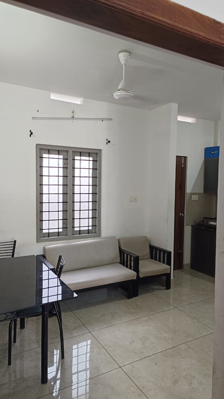 1BHK 800Sqft Fully Furnished flat for rent at  Kaloor for Rs 19000\month